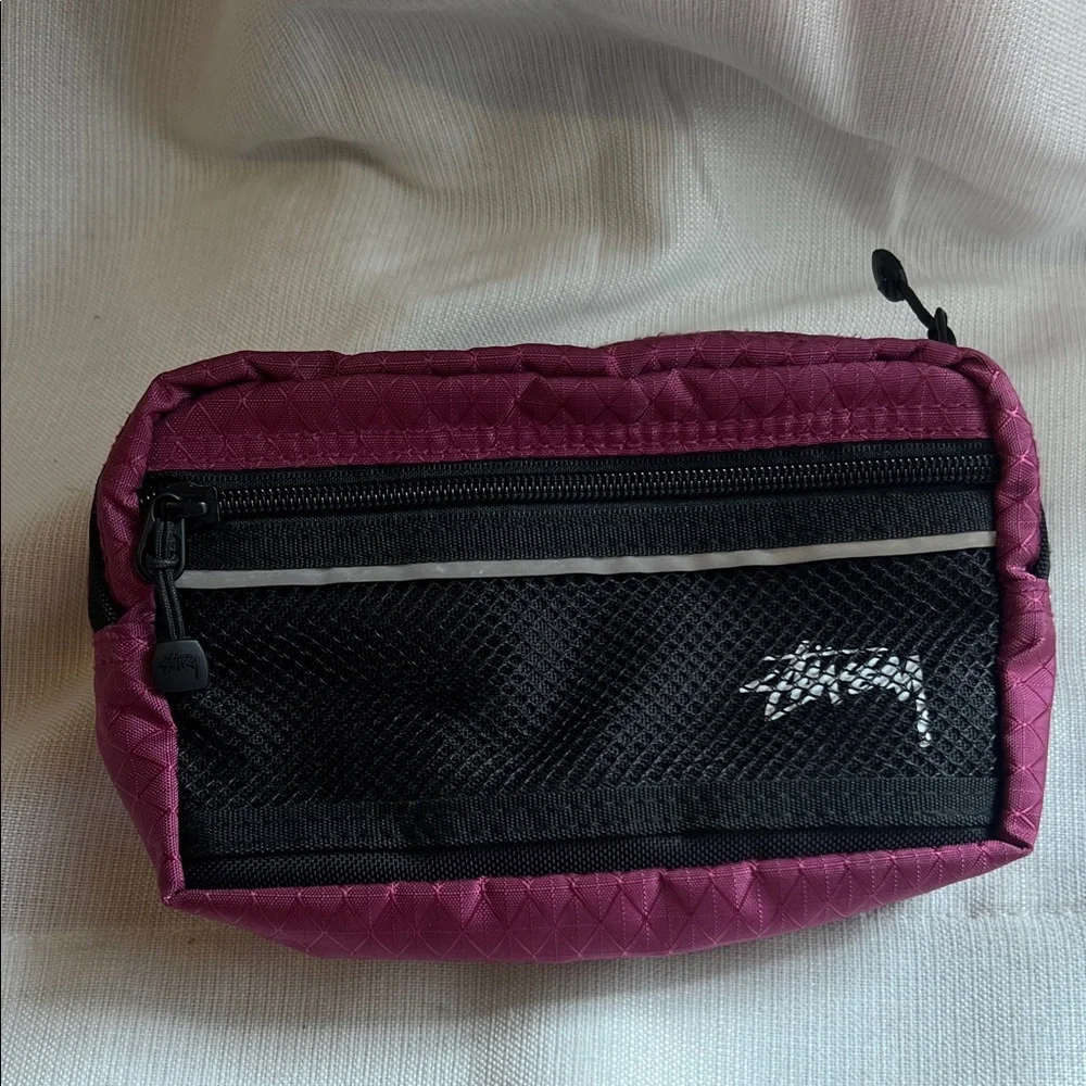 Stussy Diamond Ripstop Pouch Berry - Picture 2 of 14
